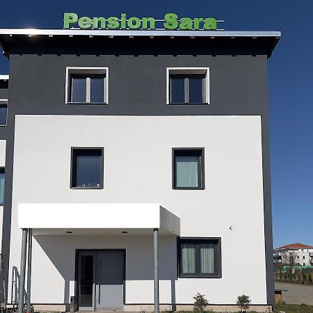 Pension Sara Magdeburg Eksteriør billede